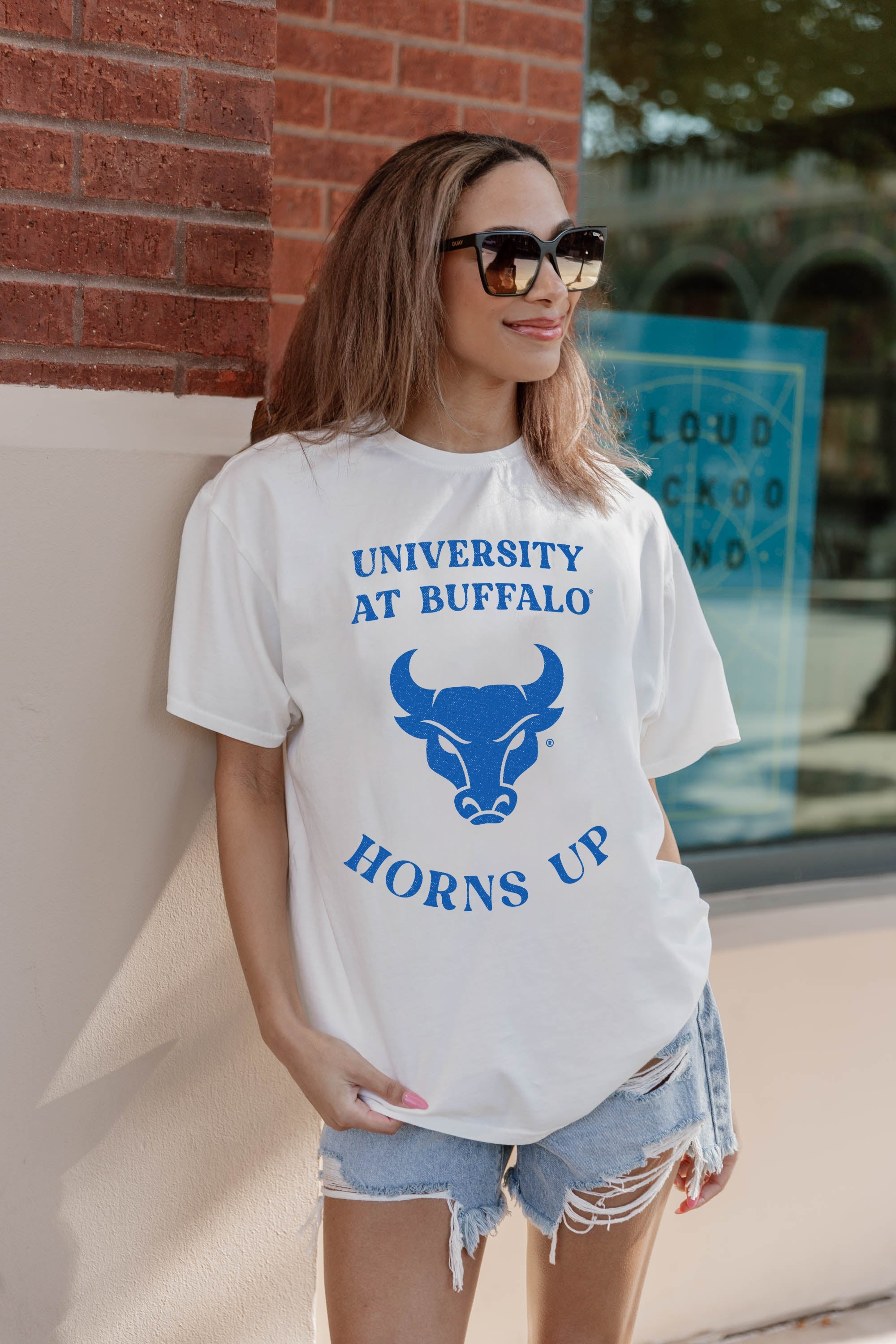 BUFFALO BULLS ON POINT OVERSIZED CREWNECK TEE