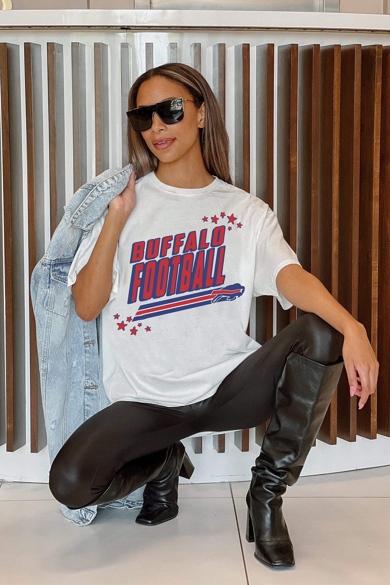 BUFFALO BILLS COMING IN HOT OVERSIZED CREWNECK TEE