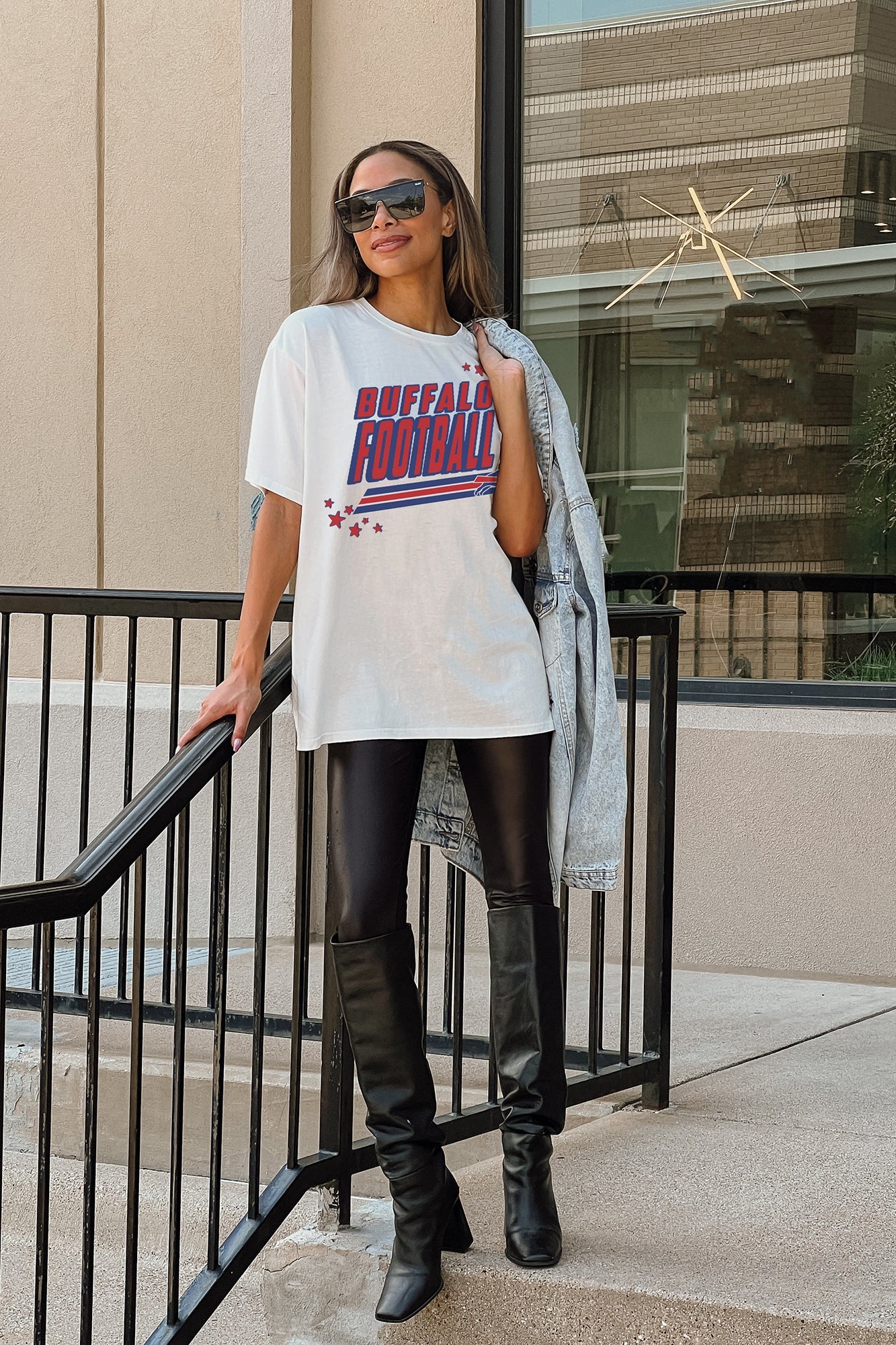 BUFFALO BILLS COMING IN HOT OVERSIZED CREWNECK TEE