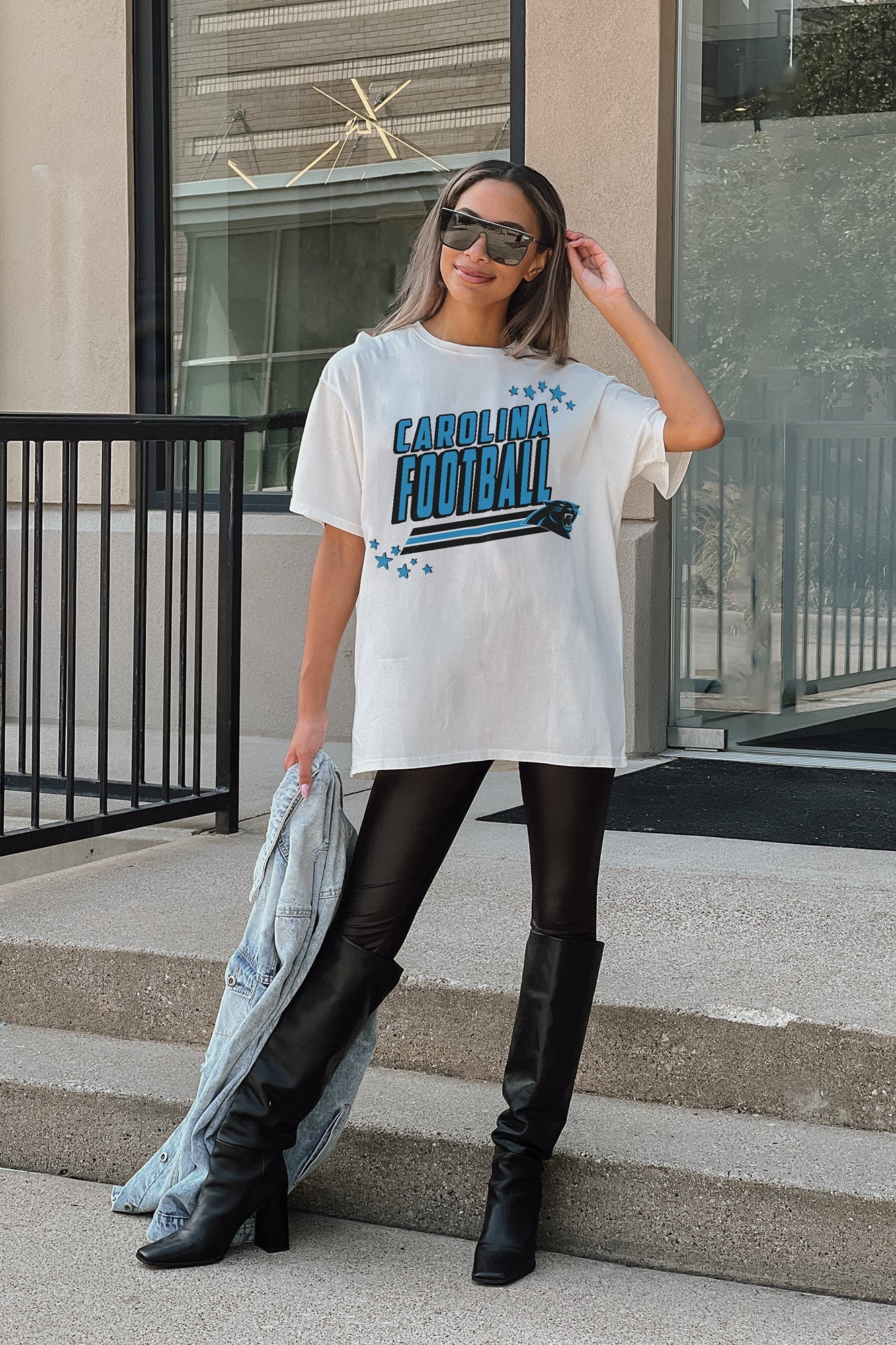 CAROLINA PANTHERS COMING IN HOT OVERSIZED CREWNECK TEE