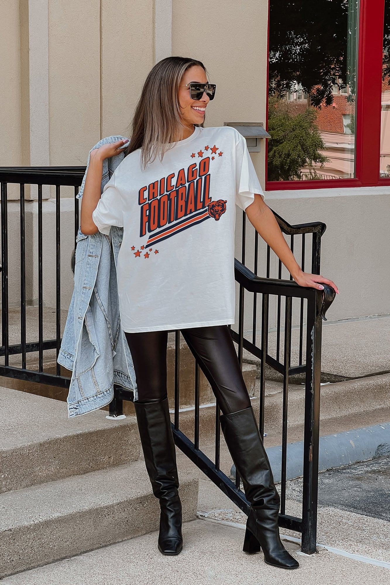 CHICAGO BEARS COMING IN HOT OVERSIZED CREWNECK TEE