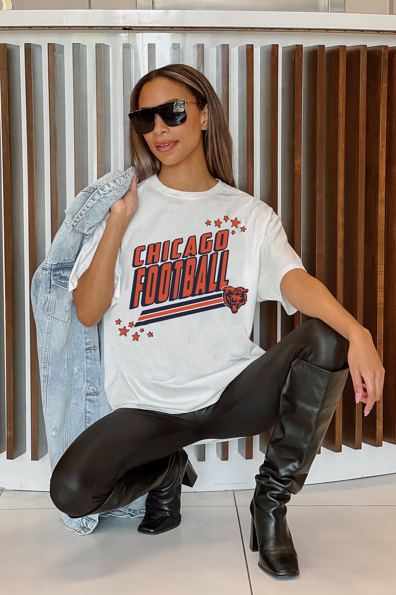 CHICAGO BEARS COMING IN HOT OVERSIZED CREWNECK TEE