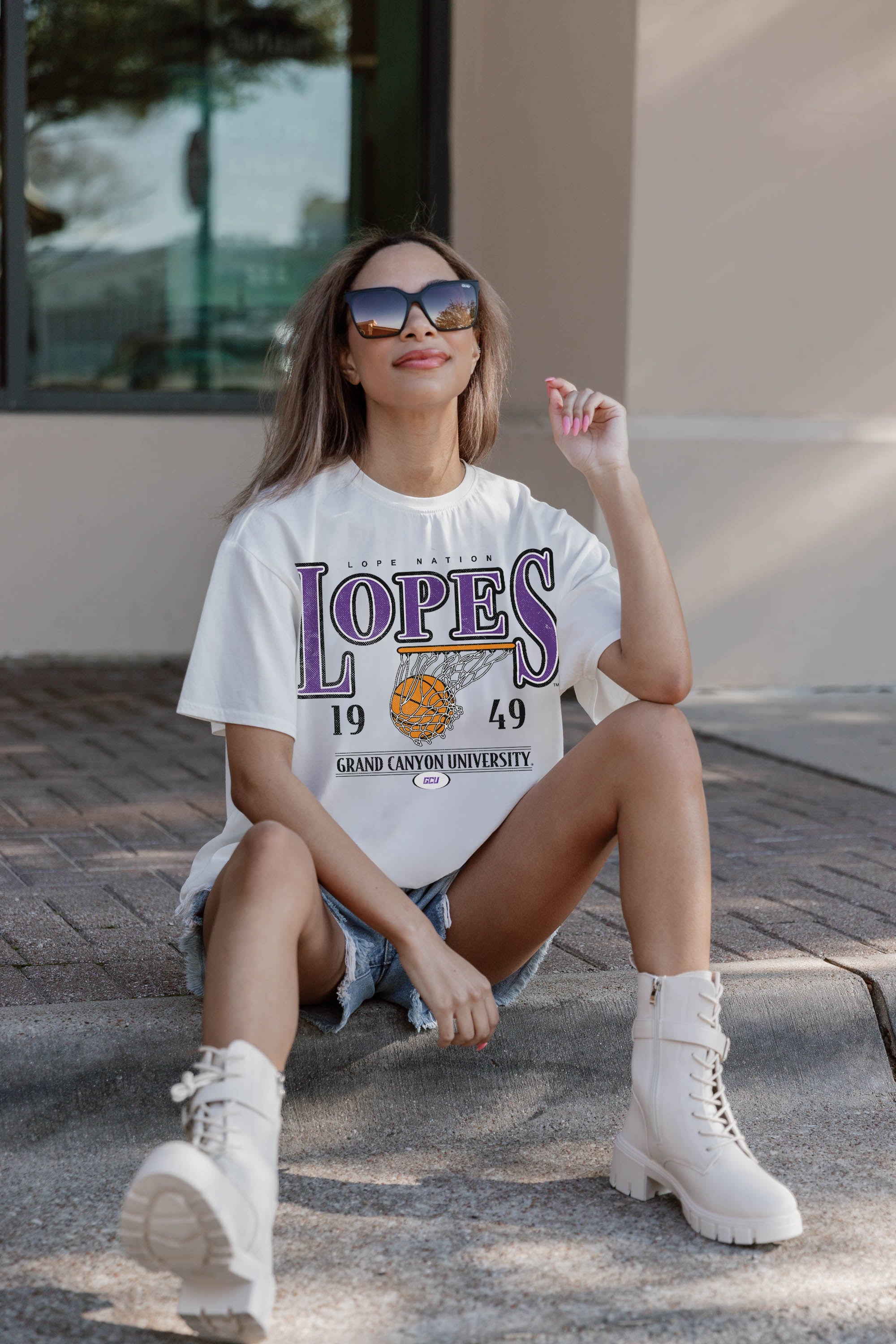 GRAND CANYON ANTELOPES COURT DATE OVERSIZED CREWNECK TEE