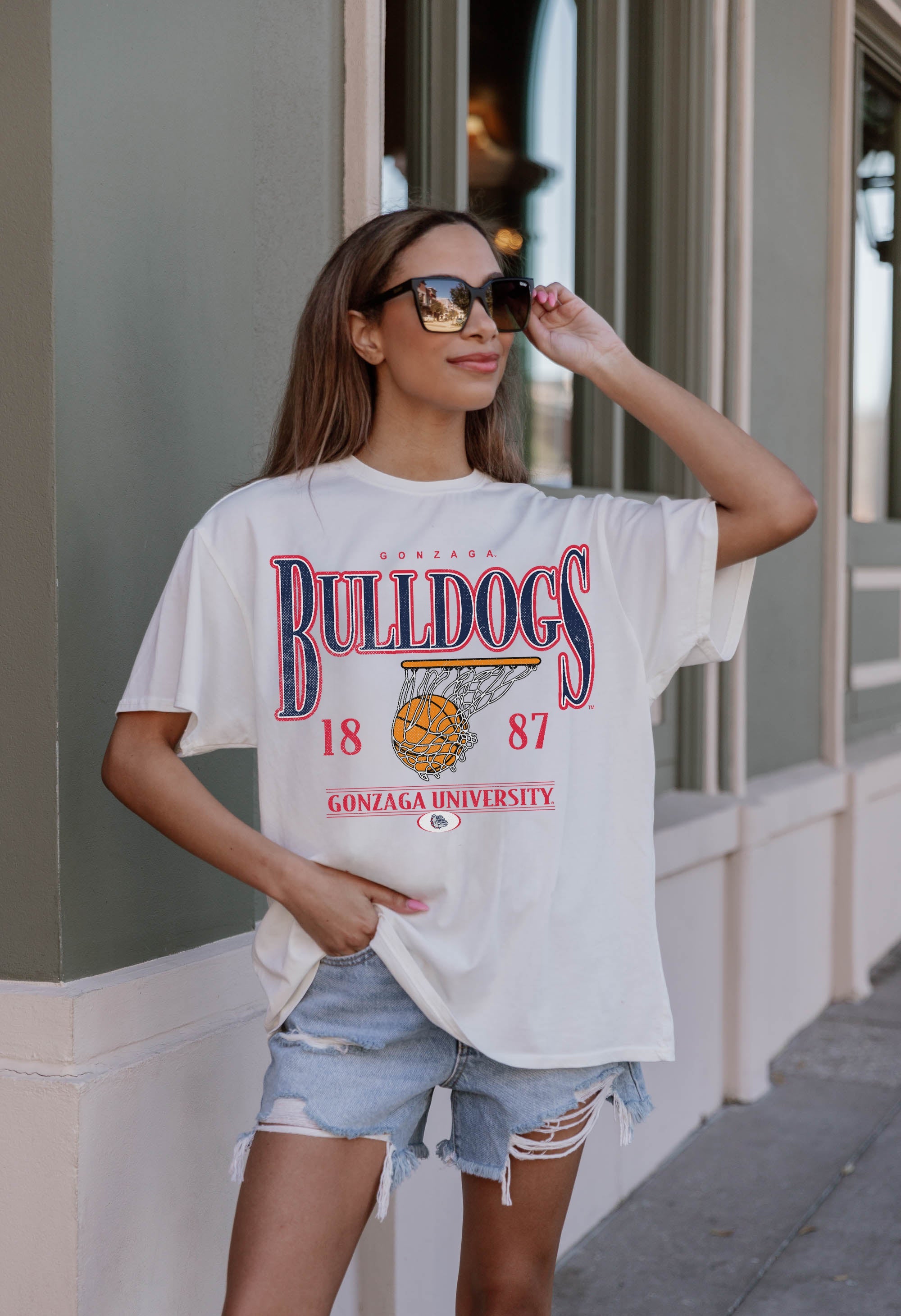 GONZAGA BULLDOGS COURT DATE OVERSIZED CREWNECK TEE