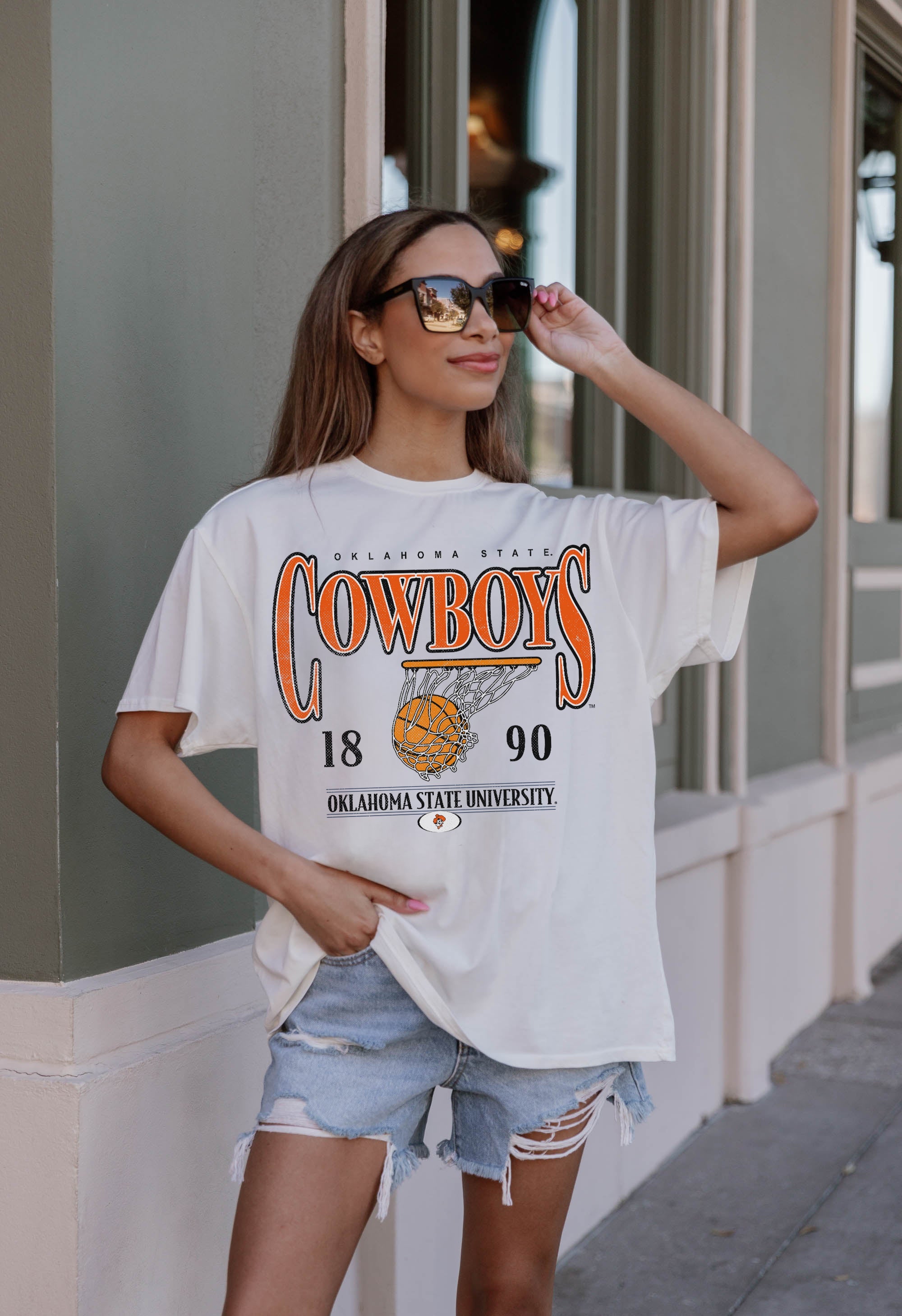 OKLAHOMA STATE COWBOYS COURT DATE OVERSIZED CREWNECK TEE