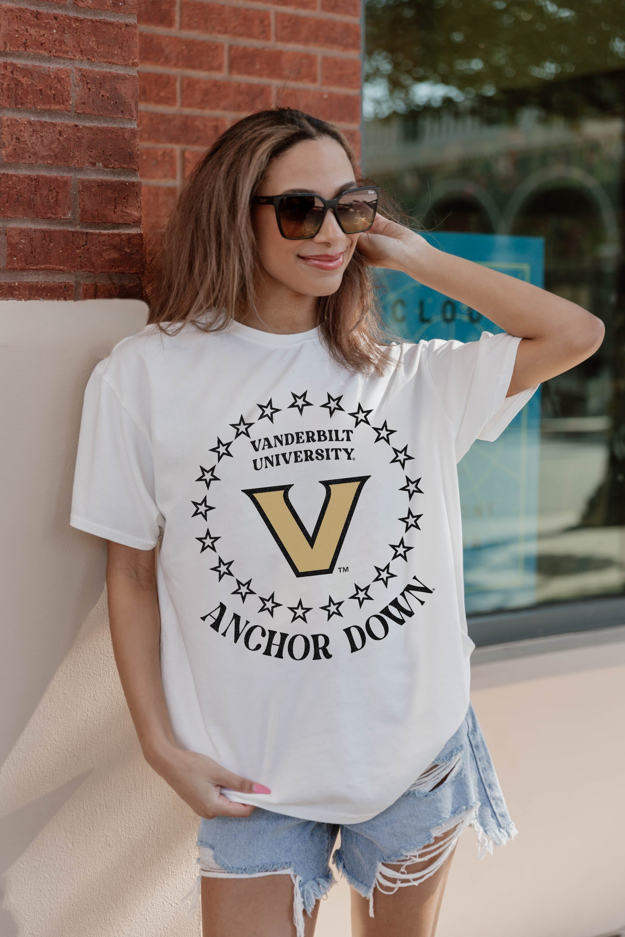 VANDERBILT COMMODORES ON POINT OVERSIZED CREWNECK TEE