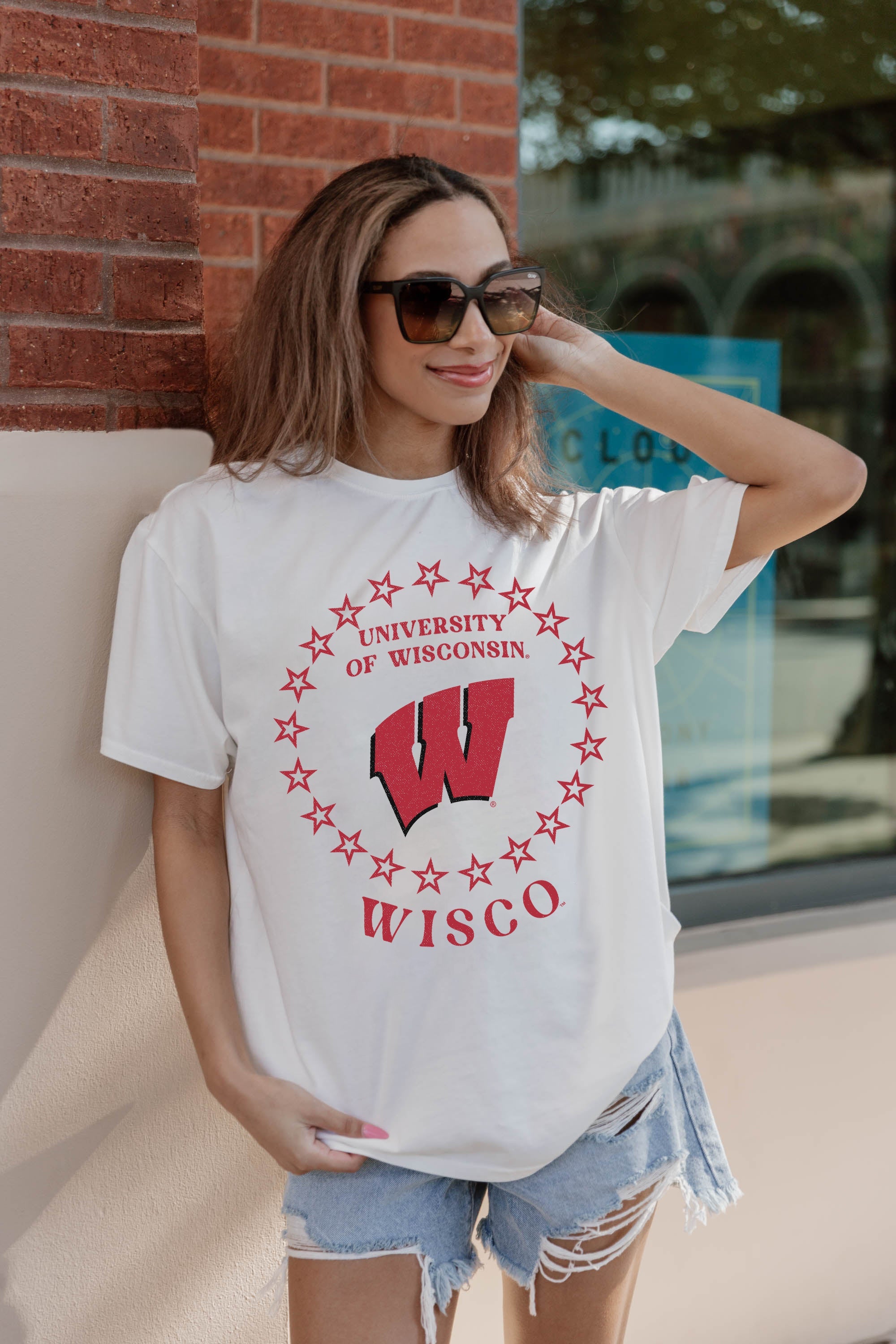 WISCONSIN BADGERS ON POINT OVERSIZED CREWNECK TEE