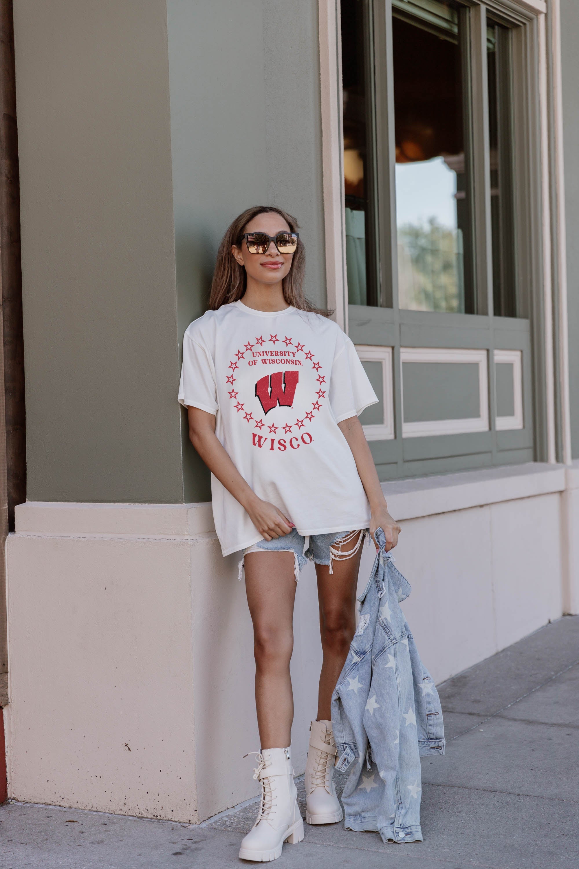 WISCONSIN BADGERS ON POINT OVERSIZED CREWNECK TEE