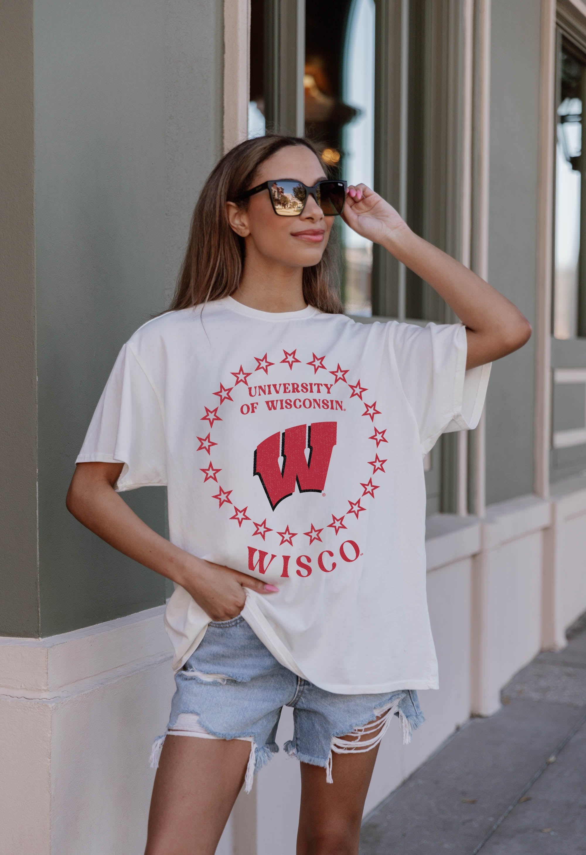 WISCONSIN BADGERS ON POINT OVERSIZED CREWNECK TEE