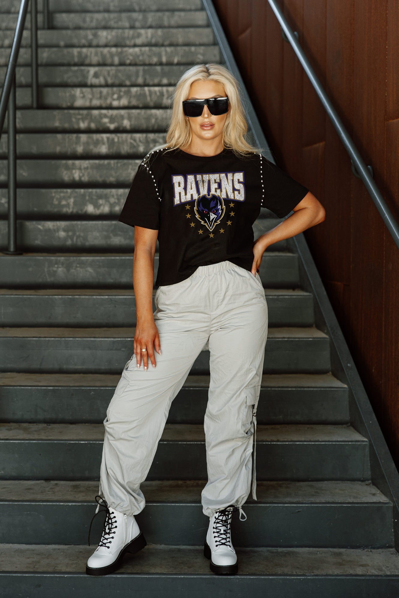 BALTIMORE RAVENS GLADIATOR STUDDED SLEEVE DETAIL MODERATE LENGTH SHORT SLEEVE CROPPED TEE