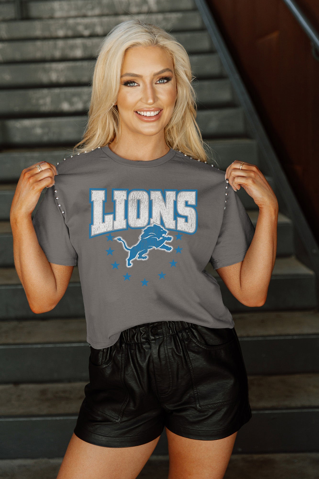 GC x NFL Detroit Lions Gridiron Glam Short Sleeve Crop Tee with Sport Stripe Detail XL / Grey