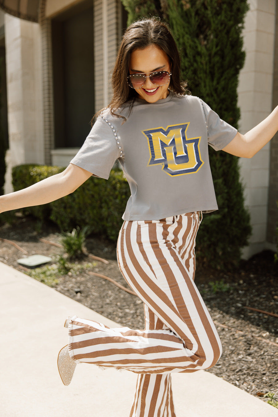 MARQUETTE GOLDEN EAGLES GAMEDAY GALORE  STUDDED SHORT SLEEVE MODERATELY CROPPED TEE