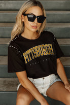 PITTSBURGH STEELERS ELITE ELEGANCE STUDDED SLEEVE DETAIL MODERATE LENGTH SHORT SLEEVE CROPPED TEE