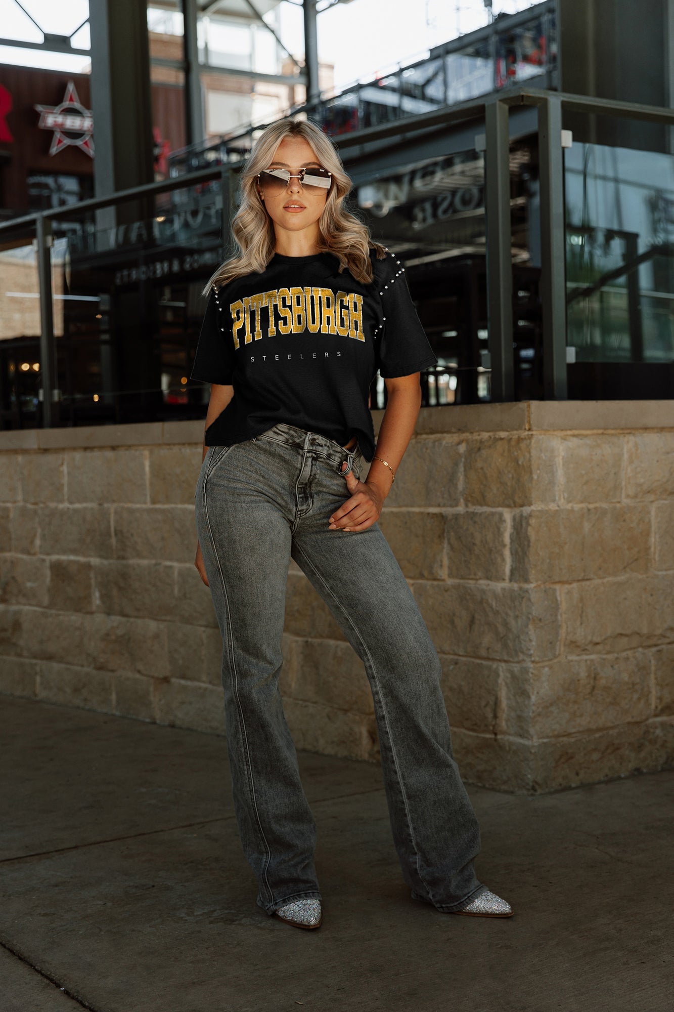 Women's Gameday Couture Black Pittsburgh Steelers Gladiator Studded Sleeve Cropped T-Shirt Size: 2XL