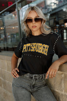 PITTSBURGH STEELERS ELITE ELEGANCE STUDDED SLEEVE DETAIL MODERATE LENGTH SHORT SLEEVE CROPPED TEE