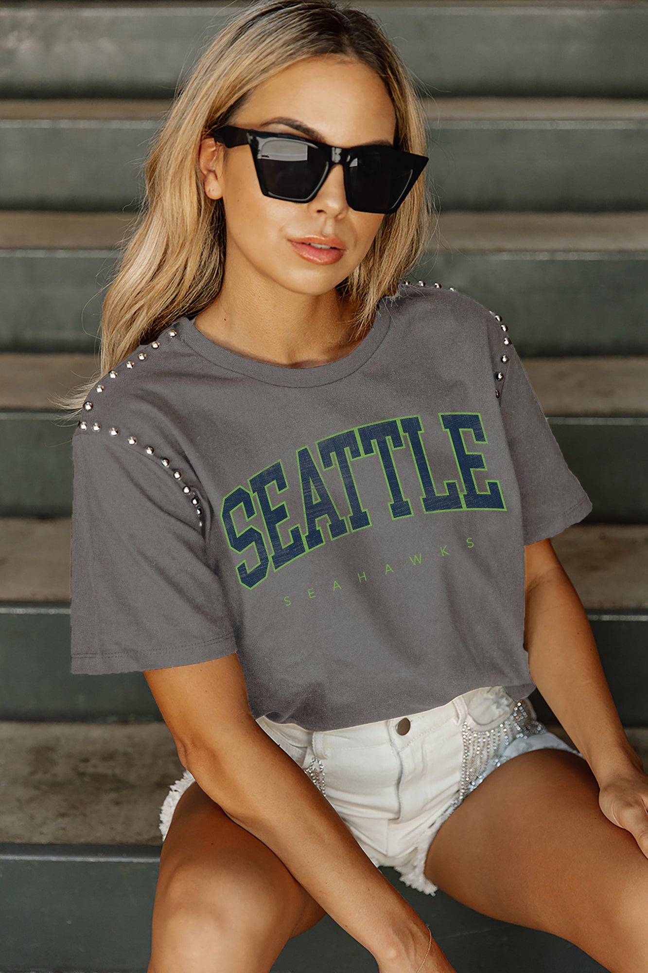 SEATTLE SEAHAWKS GLADIATOR STUDDED SLEEVE DETAIL MODERATE LENGTH SHORT