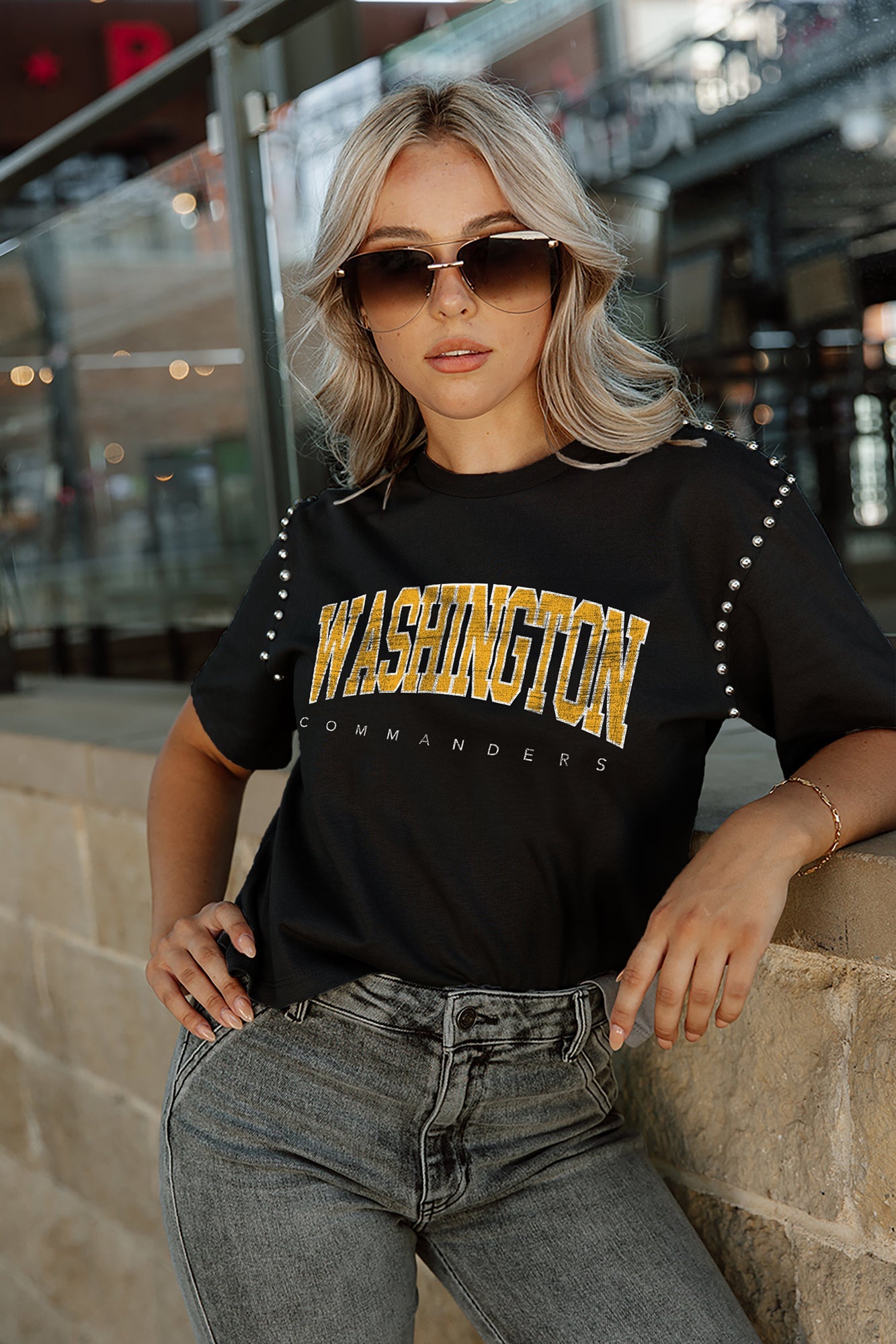 WASHINGTON COMMANDERS ELITE ELEGANCE STUDDED SLEEVE DETAIL MODERATE LENGTH SHORT SLEEVE CROPPED TEE