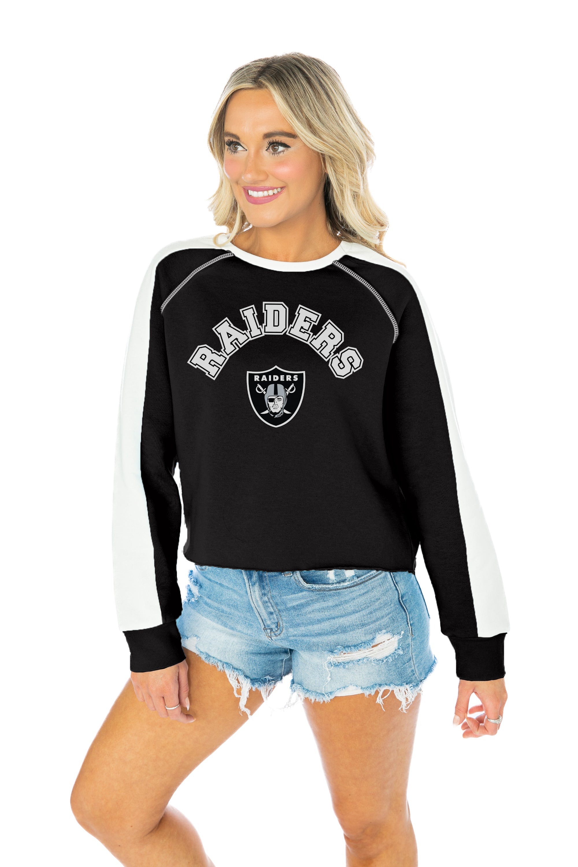 LAS VEGAS RAIDERS GRIDIRON GLAM SHORT SLEEVE CROP TEE WITH SPORT STRIPE  DETAIL