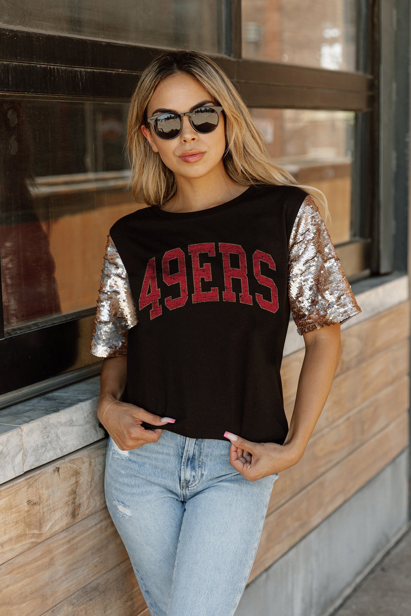 SAN FRANCISCO 49ERS VALKYRIE SHORT SLEEVE RUFFLE SLEEVE SLUB KNIT TOP