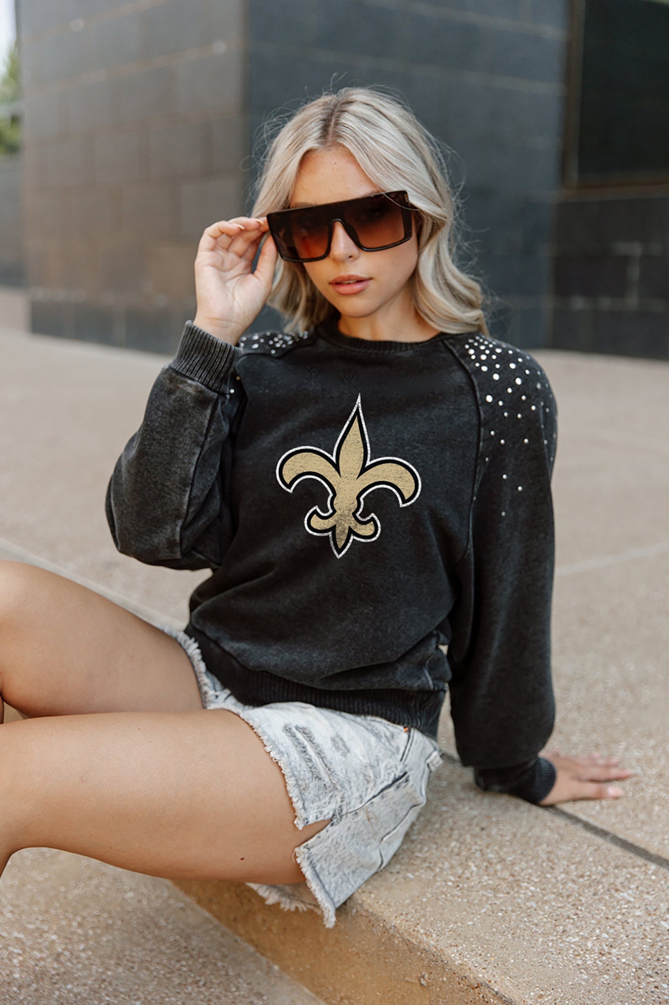 GC x NFL New Orleans Saints Couture Crew French Terry Vintage Wash Studded Shoulder Detail Long Sleeve Pullover L / Charcoal