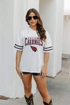 ARIZONA CARDINALS TOP RECRUIT SPORTY V-NECK OVERSIZED SIDE SLIT SHORT SLEEVE TOP