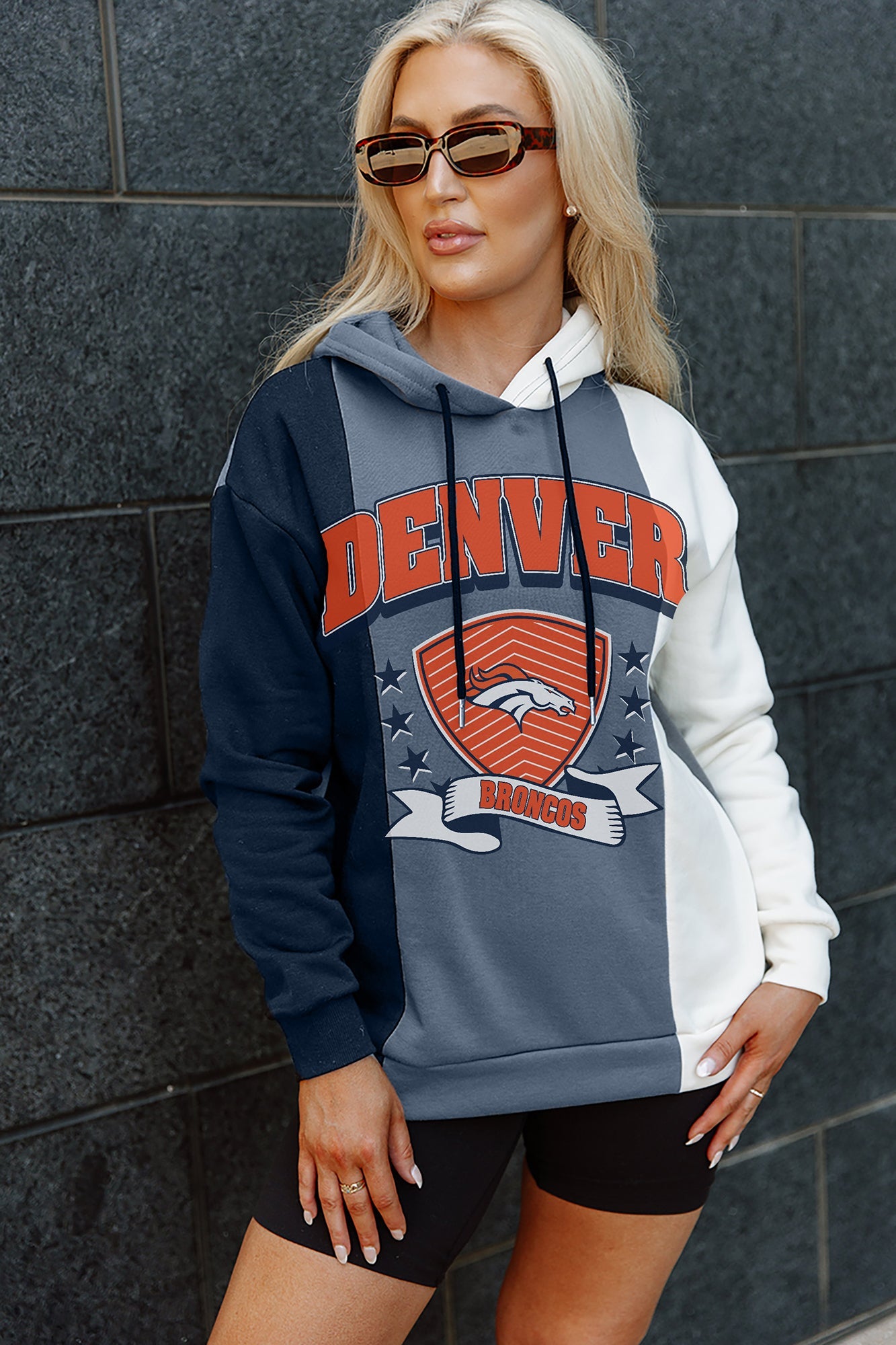 DENVER BRONCOS TAKE THE FIELD TRI-COLOR BLOCK HOODED FLEECE PULLOVER