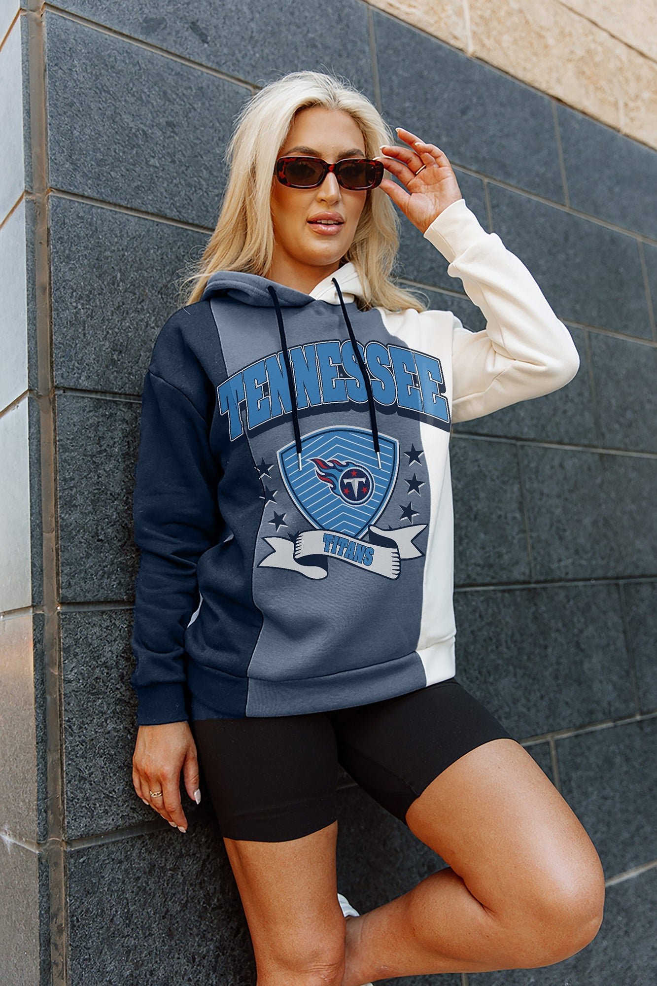 TENNESSEE TITANS SIDELINE HOODED LEOPARD FLEECE PULLOVER WITH FRONT POCKET  AND SIDE-SLIT DETAIL