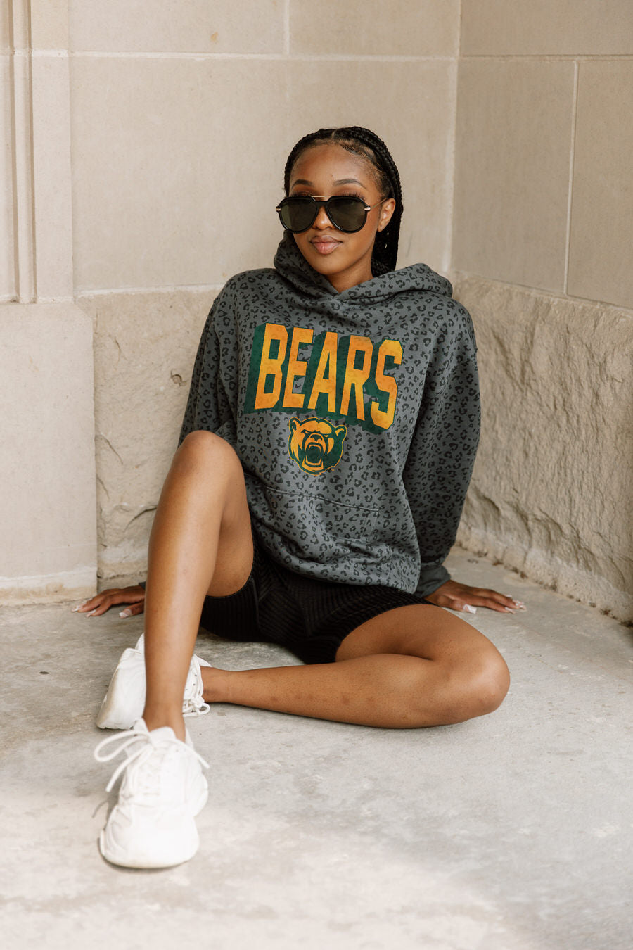 BAYLOR BEARS RUNNING WILD ADULT CLASSIC HOODED PULLOVER