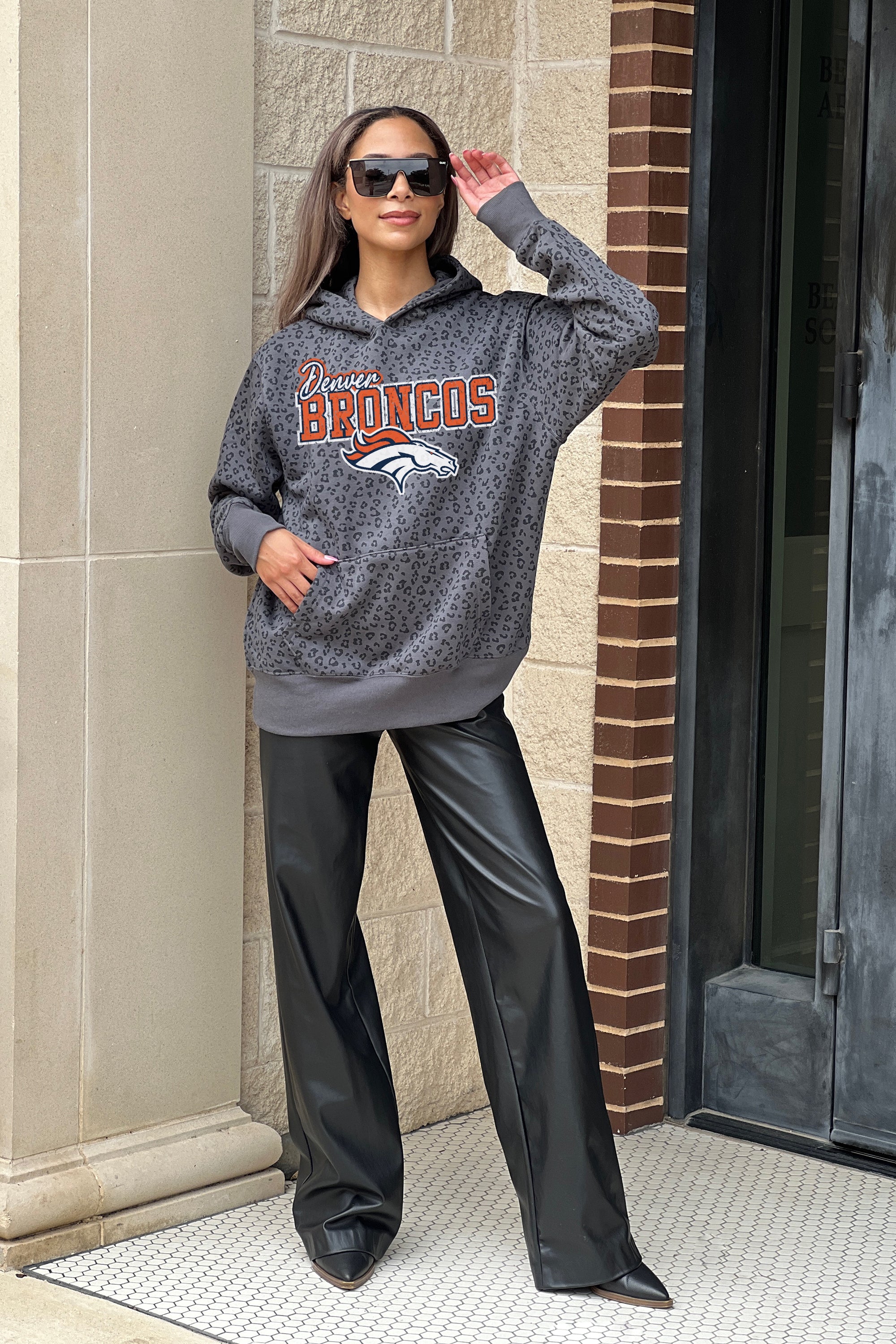 DENVER BRONCOS IN THE SPOTLIGHT ADULT CLASSIC HOODED PULLOVER