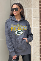 GREEN BAY PACKERS IN THE SPOTLIGHT ADULT CLASSIC HOODED PULLOVER