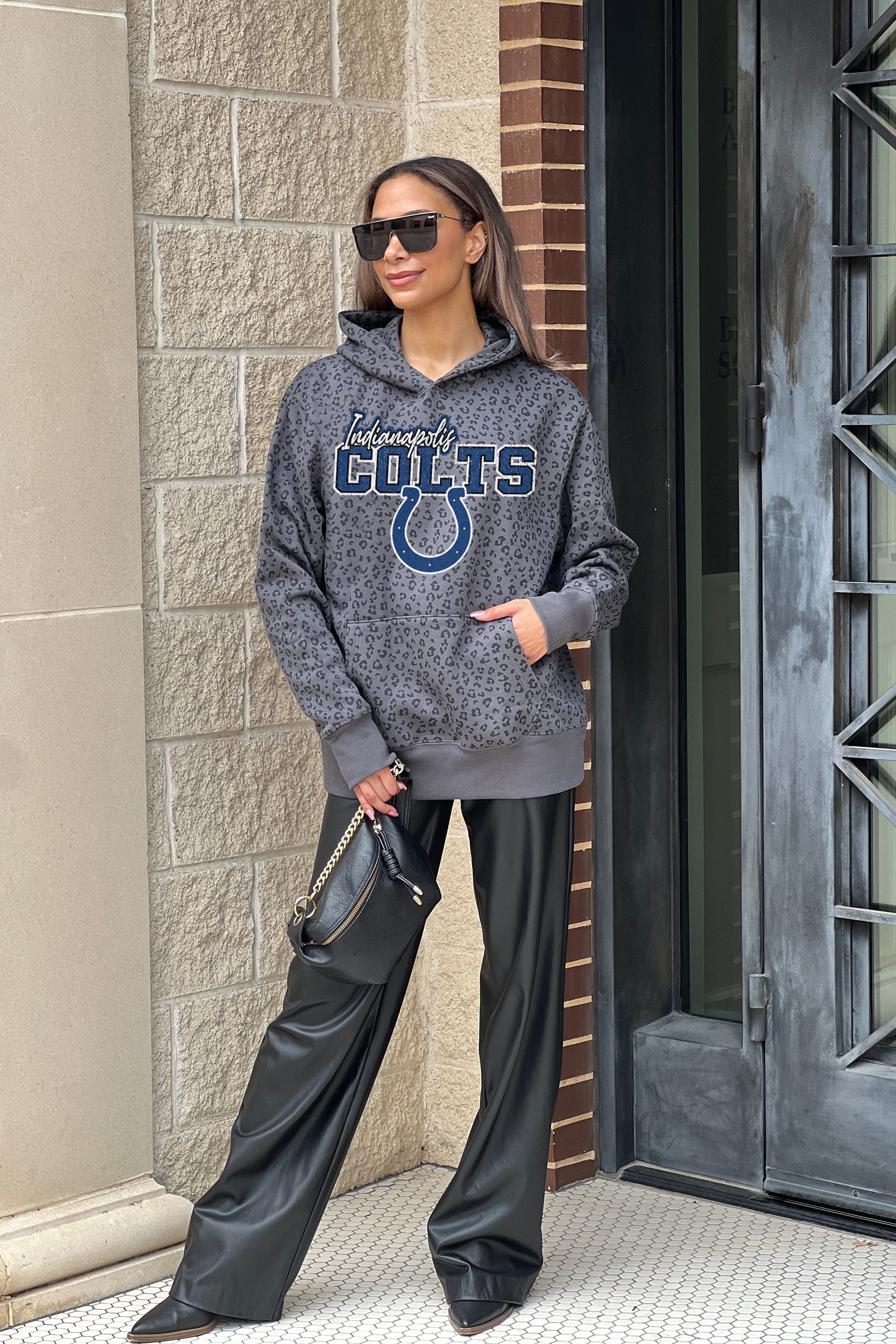 INDIANAPOLIS COLTS IN THE SPOTLIGHT ADULT CLASSIC HOODED PULLOVER