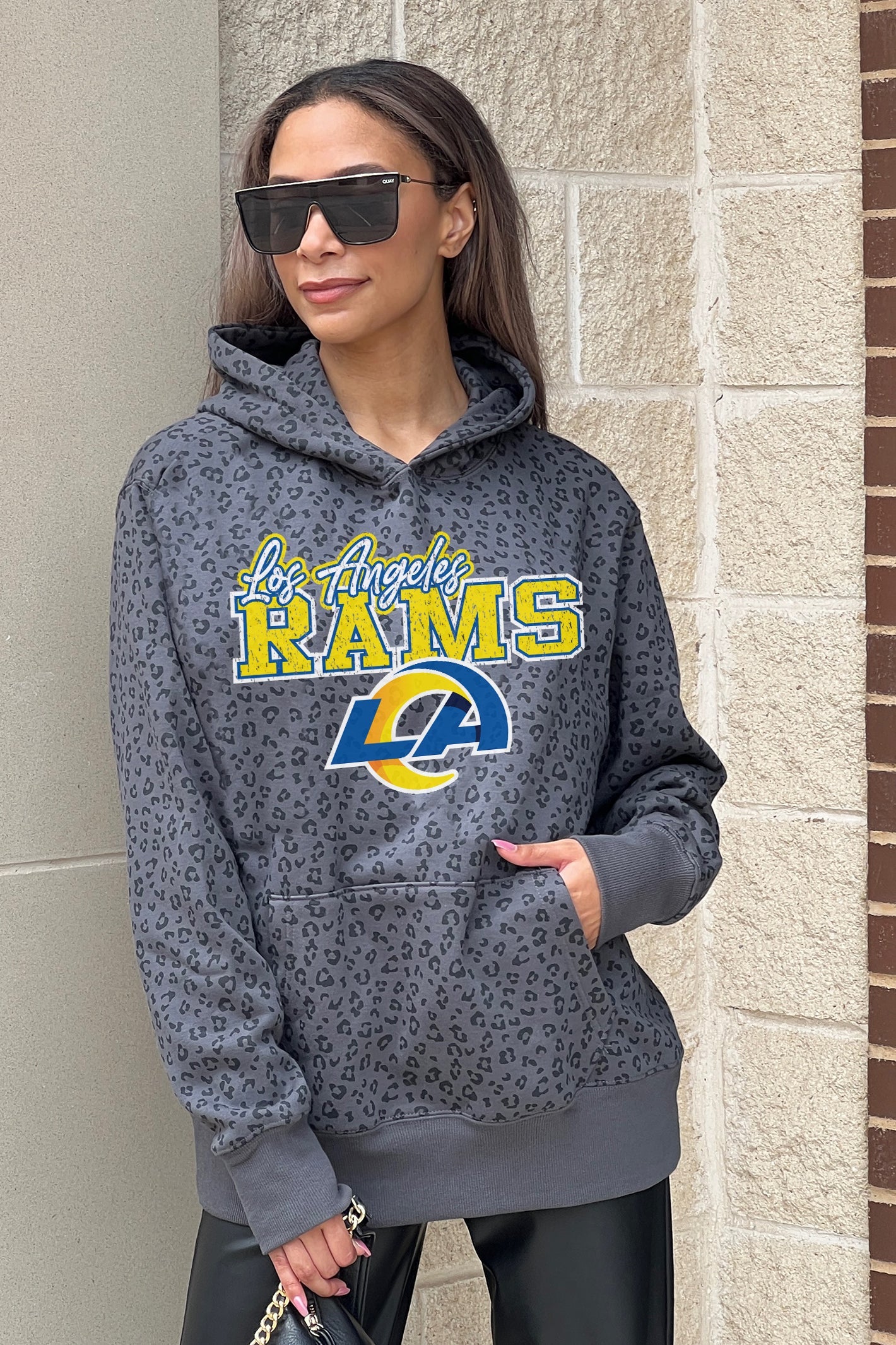 LOS ANGELES RAMS IN THE SPOTLIGHT ADULT CLASSIC HOODED PULLOVER