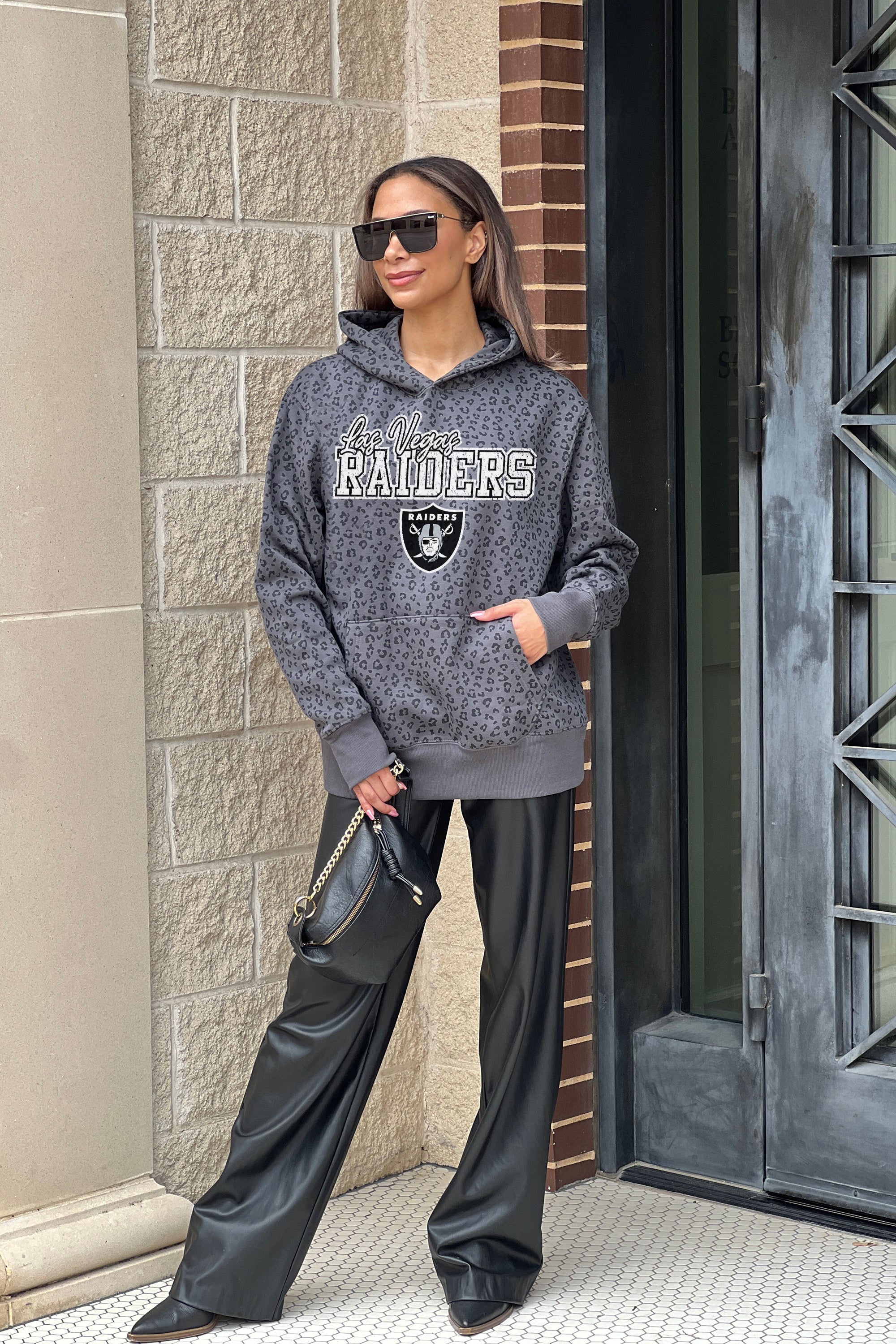 LAS VEGAS RAIDERS IN THE SPOTLIGHT ADULT CLASSIC HOODED PULLOVER