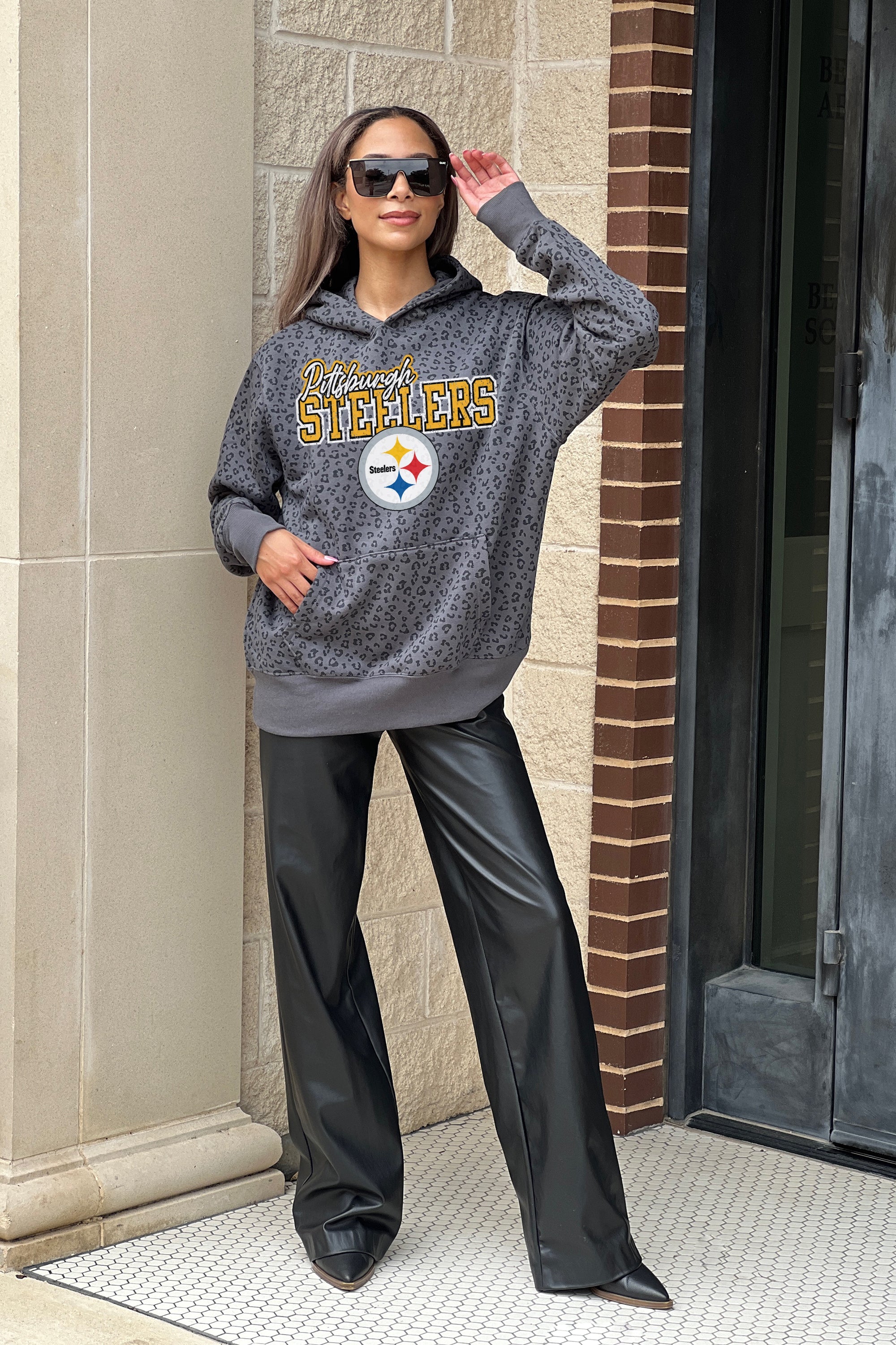 PITTSBURGH STEELERS IN THE SPOTLIGHT ADULT CLASSIC HOODED PULLOVER