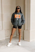 TENNESSEE VOLUNTEERS RUNNING WILD ADULT CLASSIC HOODED PULLOVER