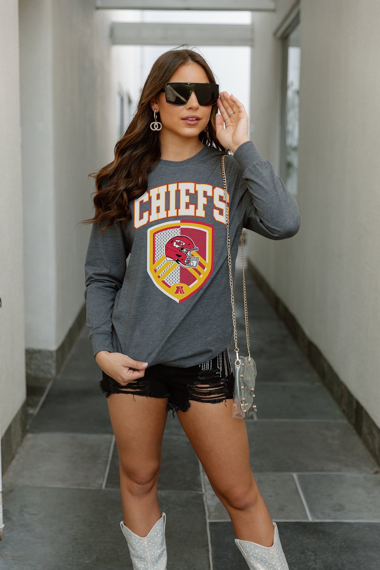 KANSAS CITY CHIEFS TOP RECRUIT SPORTY V-NECK OVERSIZED SIDE SLIT SHORT –  GAMEDAY COUTURE