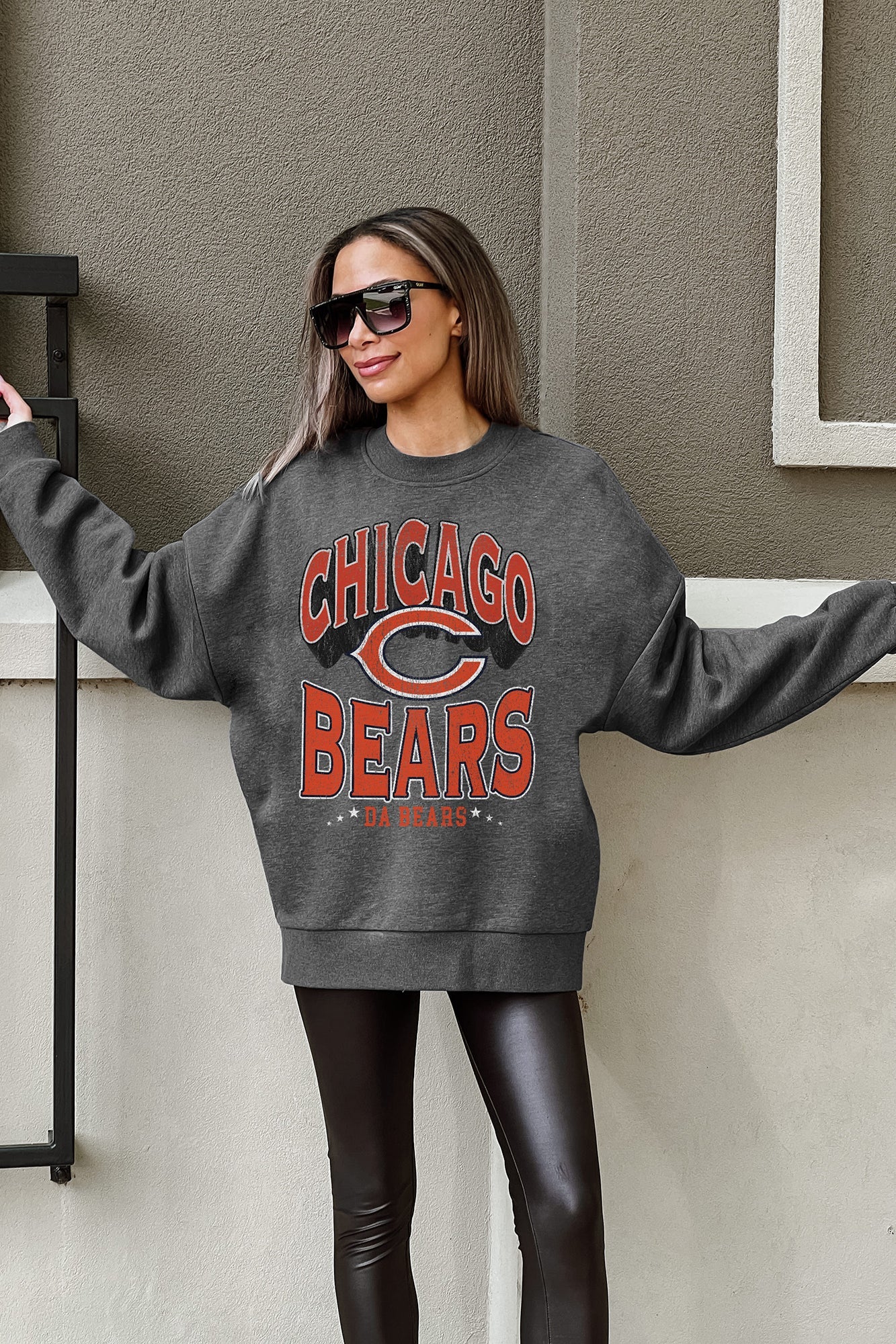 CHICAGO BEARS LONG WEEKEND PREMIUM FLEECE DROP SHOULDER CREWNECK PULLOVER