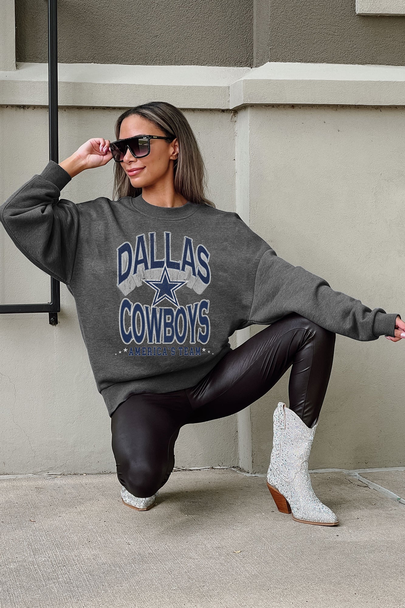 DALLAS COWBOYS LONG WEEKEND PREMIUM FLEECE DROP SHOULDER CREWNECK PULLOVER