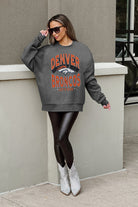 DENVER BRONCOS LONG WEEKEND PREMIUM FLEECE DROP SHOULDER CREWNECK PULLOVER