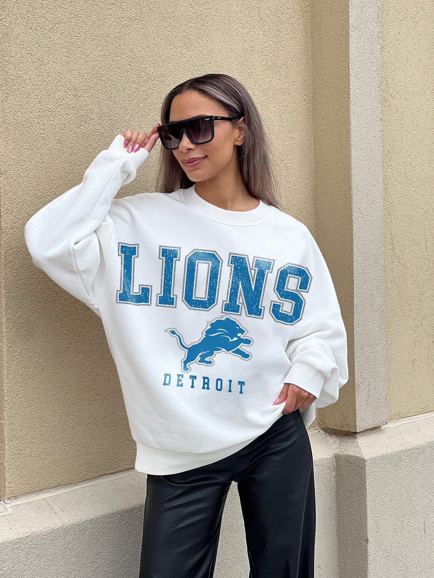 DETROIT LIONS COUTURE CREW FRENCH TERRY VINTAGE WASH STUDDED SHOULDER  DETAIL LONG SLEEVE PULLOVER