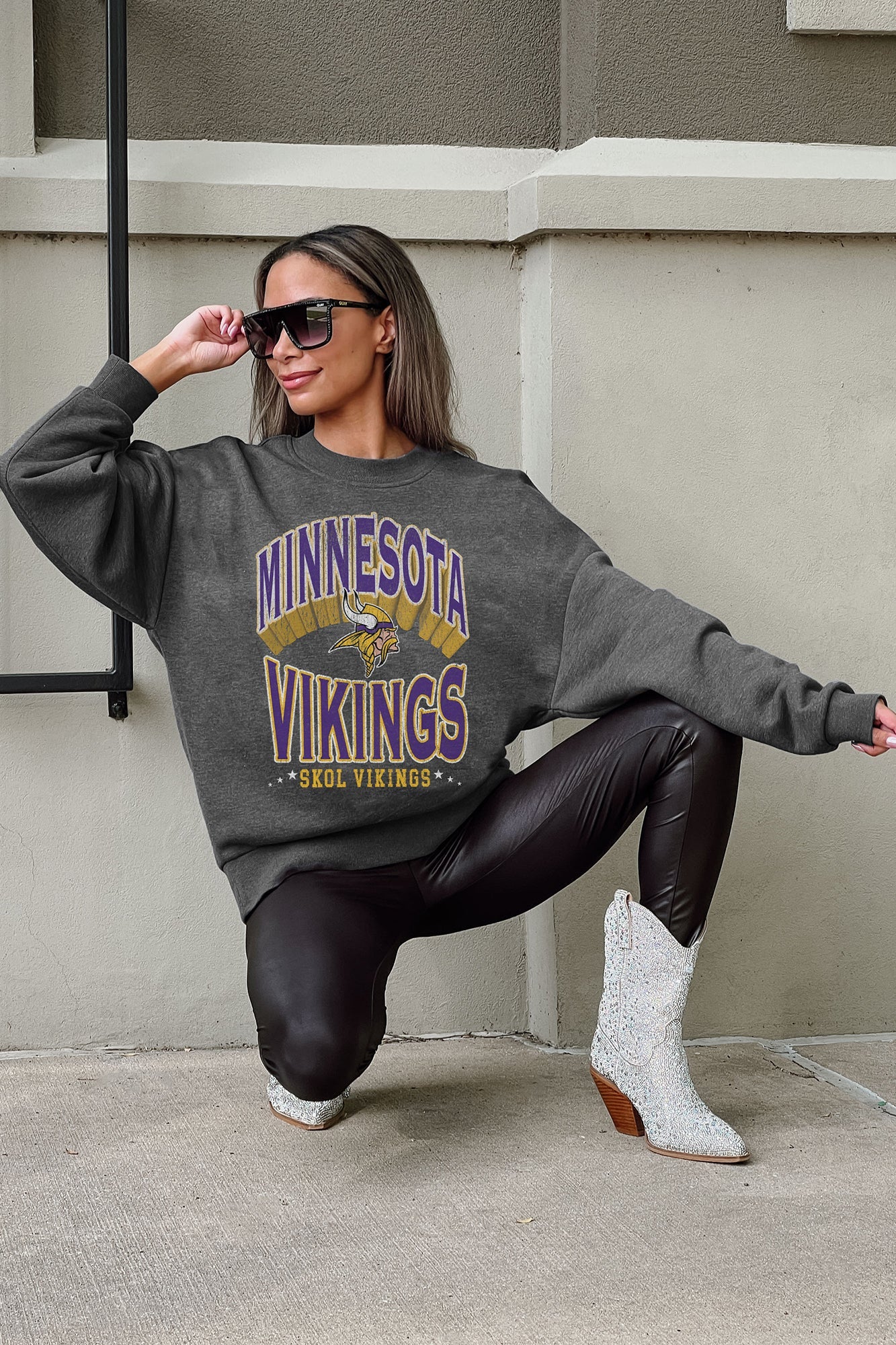 MINNESOTA VIKINGS LONG WEEKEND PREMIUM FLEECE DROP SHOULDER CREWNECK PULLOVER