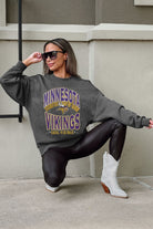 MINNESOTA VIKINGS LONG WEEKEND PREMIUM FLEECE DROP SHOULDER CREWNECK PULLOVER