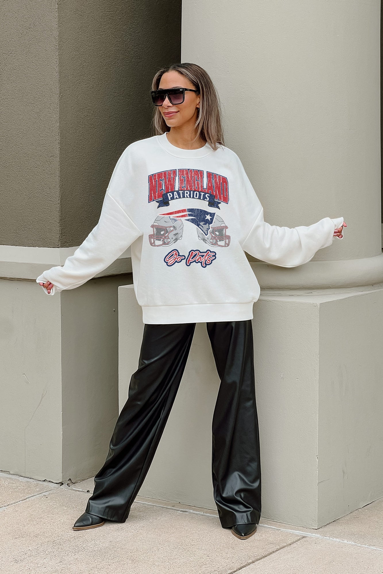 NEW ENGLAND PATRIOTS PASSING TIME PREMIUM FLEECE DROP SHOULDER CREWNECK PULLOVER