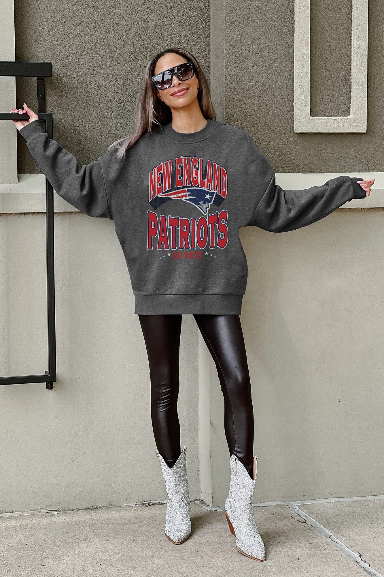 NEW ENGLAND PATRIOTS LONG WEEKEND PREMIUM FLEECE DROP SHOULDER CREWNECK PULLOVER