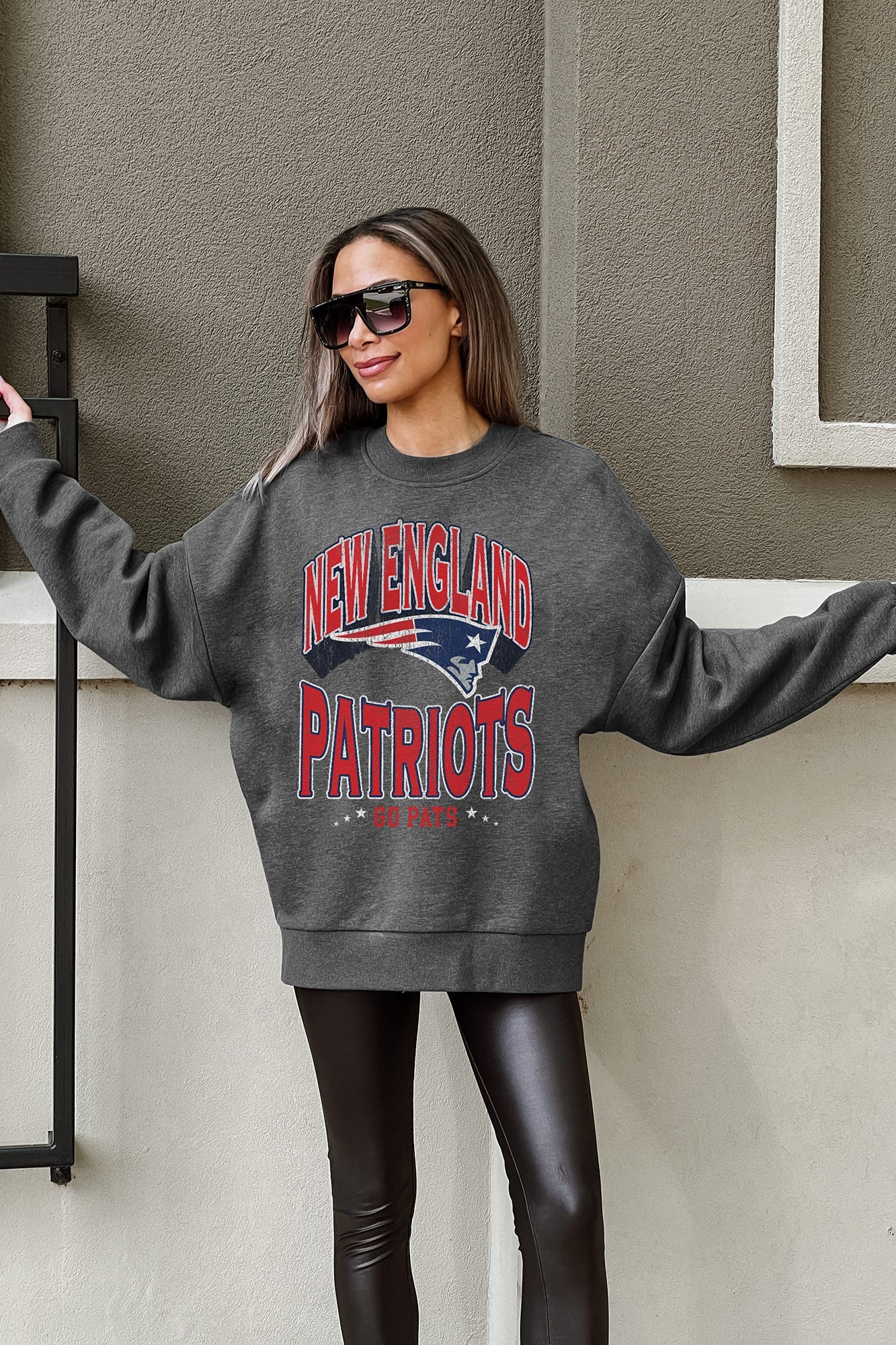 NEW ENGLAND PATRIOTS LONG WEEKEND PREMIUM FLEECE DROP SHOULDER CREWNECK PULLOVER