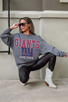 NEW YORK GIANTS BRING THE ENERGY PREMIUM FLEECE DROP SHOULDER CREWNECK PULLOVER