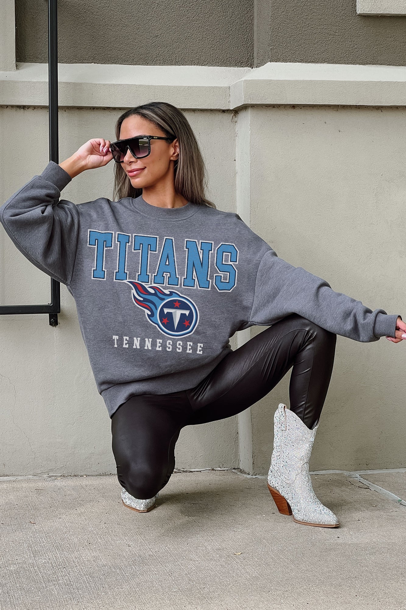 TENNESSEE TITANS COUTURE CREW FRENCH TERRY VINTAGE WASH STUDDED SHOULDER  DETAIL LONG SLEEVE PULLOVER