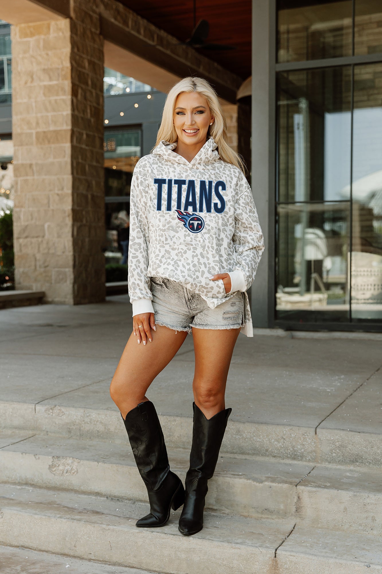 GC x NFL Tennessee Titans Sideline Hooded Leopard Fleece Pullover with Front Pocket and Side-Slit Detail XL / White Leopard