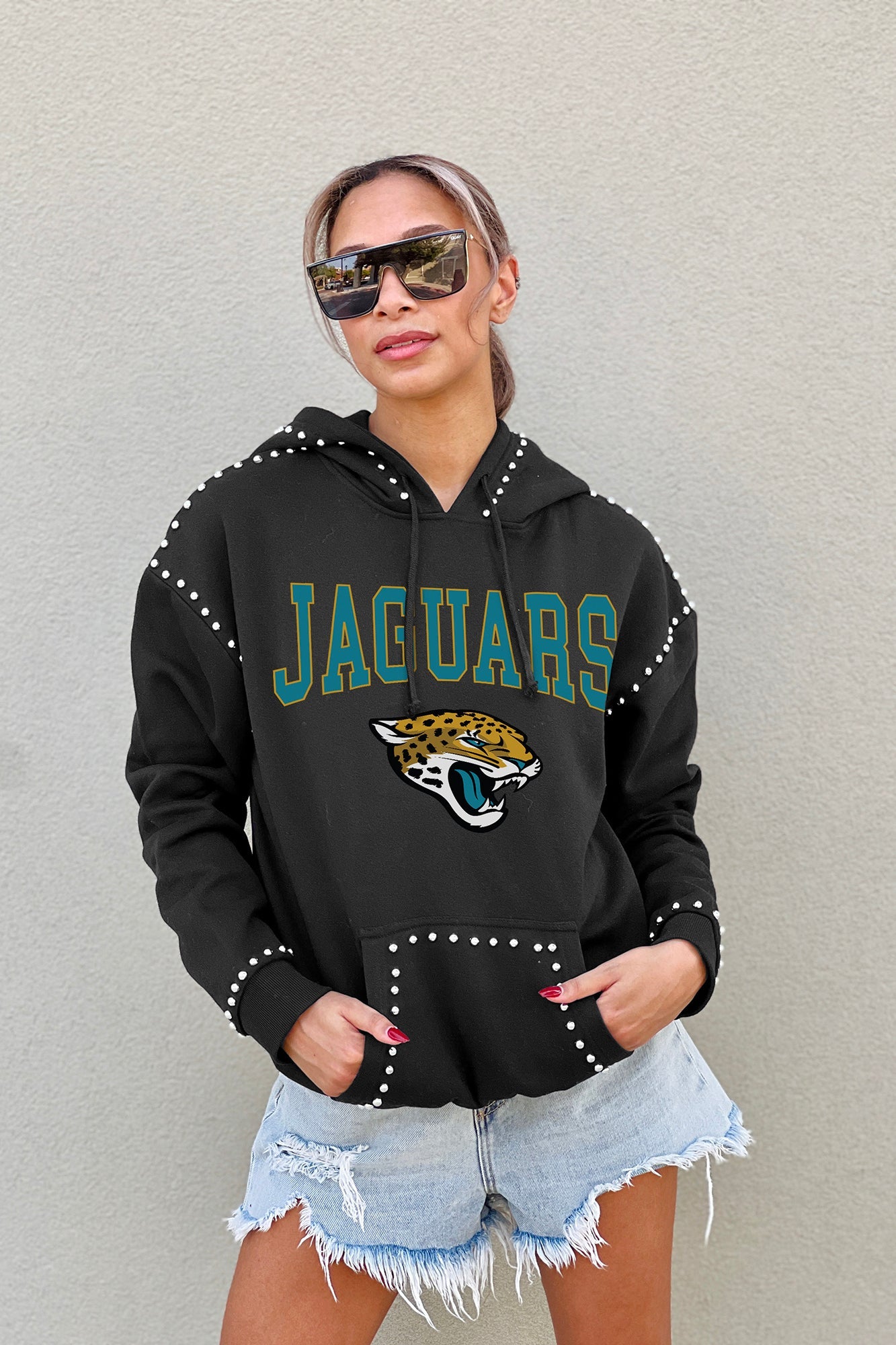 JACKSONVILLE JAGUARS CATCH THE VIBE STUDDED DETAIL FLEECE FRONT POCKET HOODIE