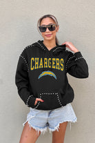 LOS ANGELES CHARGERS CATCH THE VIBE STUDDED DETAIL FLEECE FRONT POCKET HOODIE